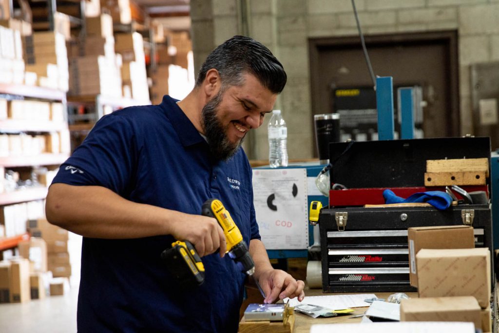 Services Huntington Hardware